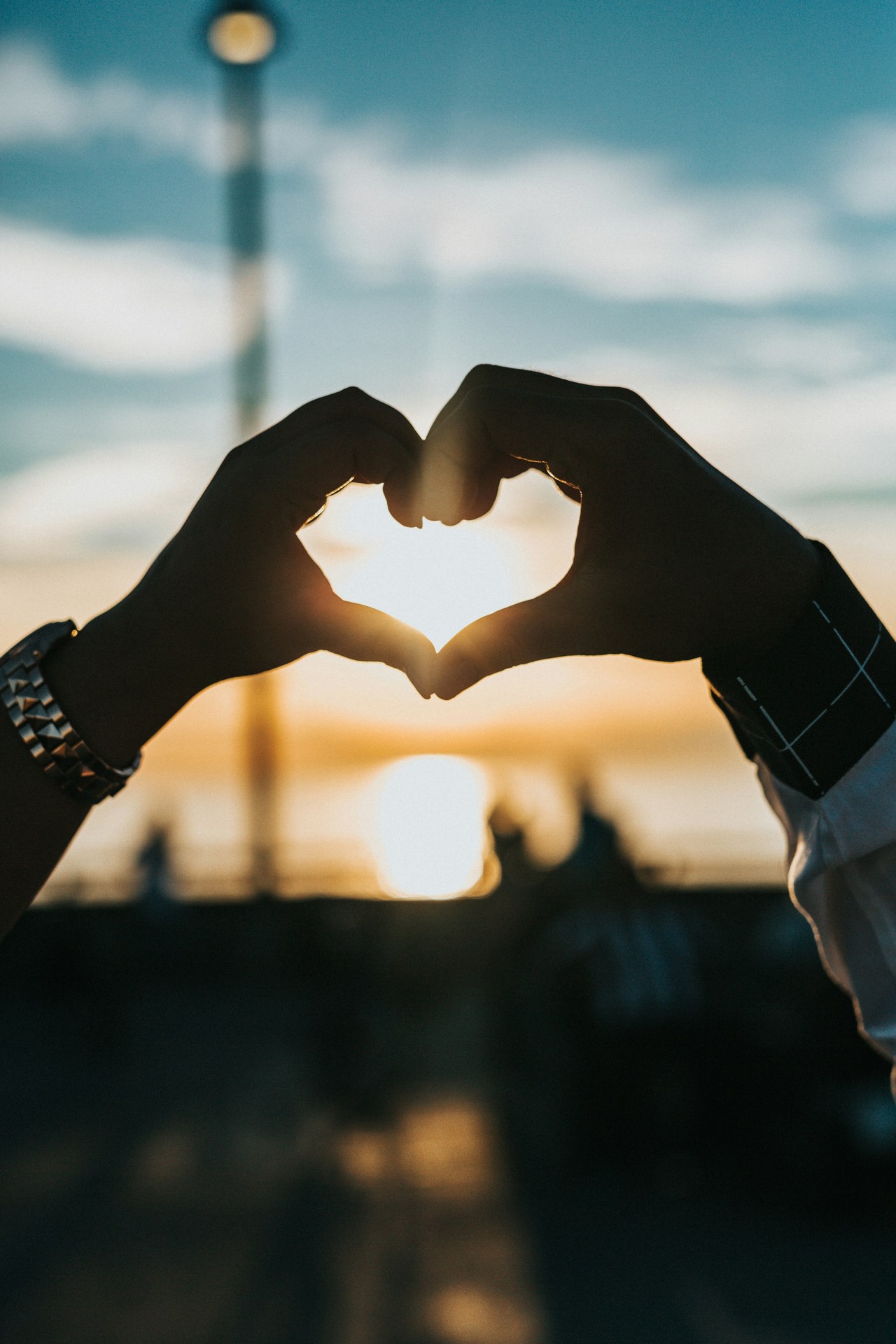 Love story пара на закате